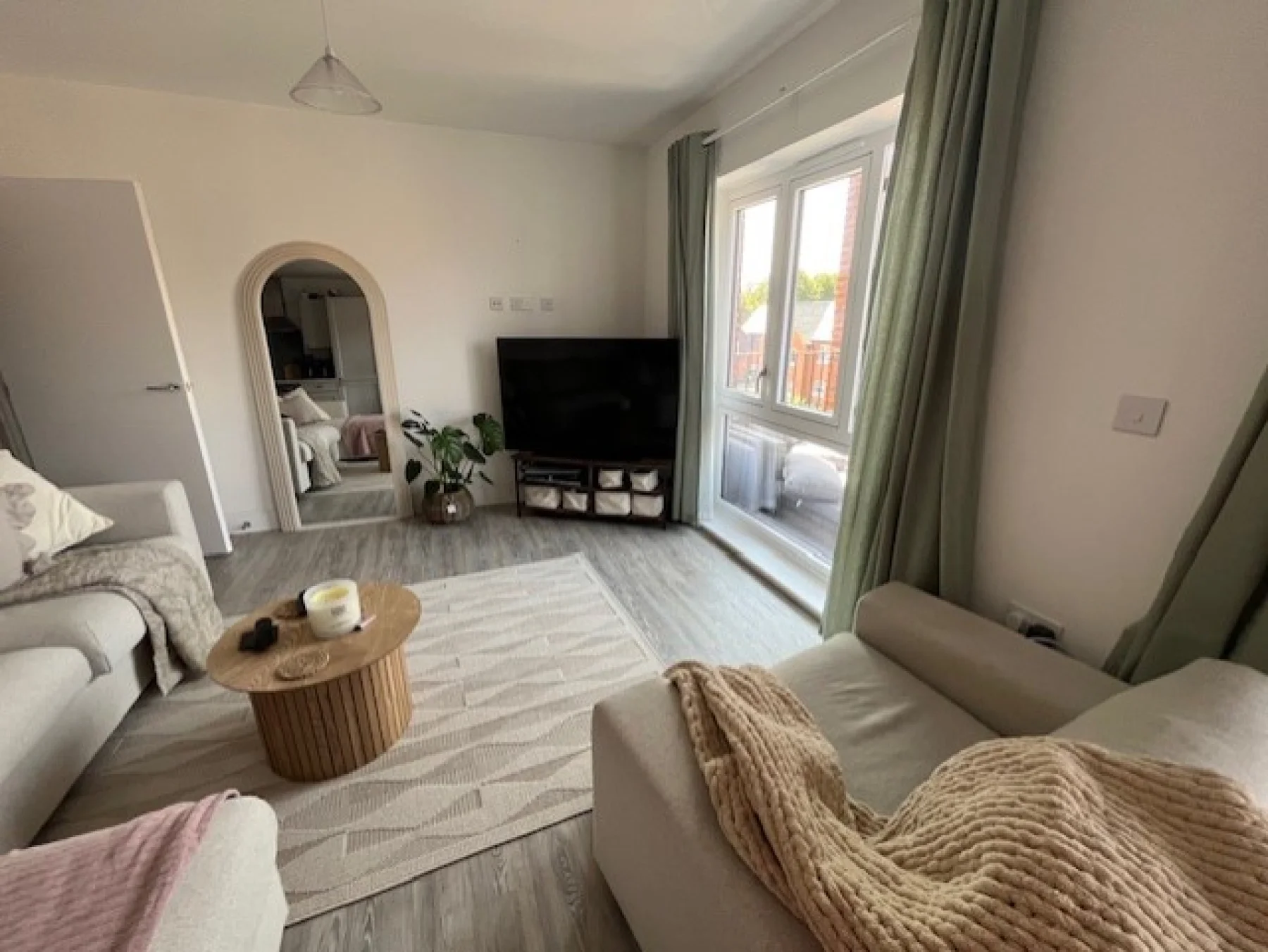 Flat Burstall Gardens in Winchester