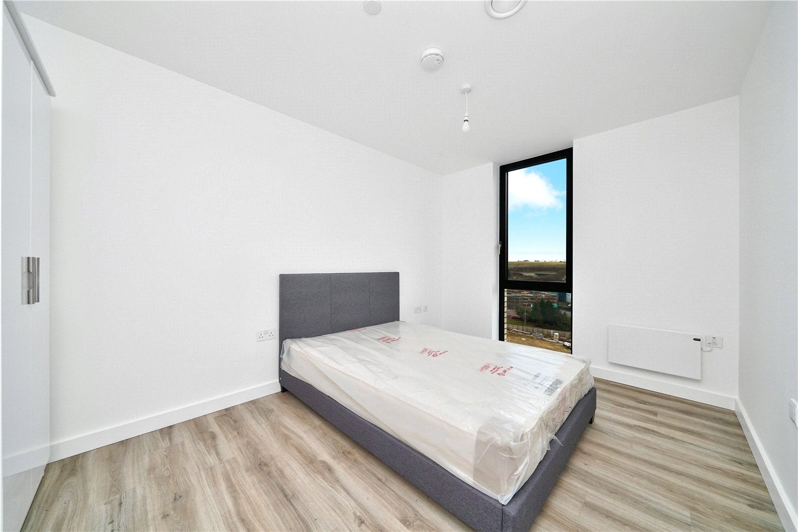 Flat Harrowden Road in Luton