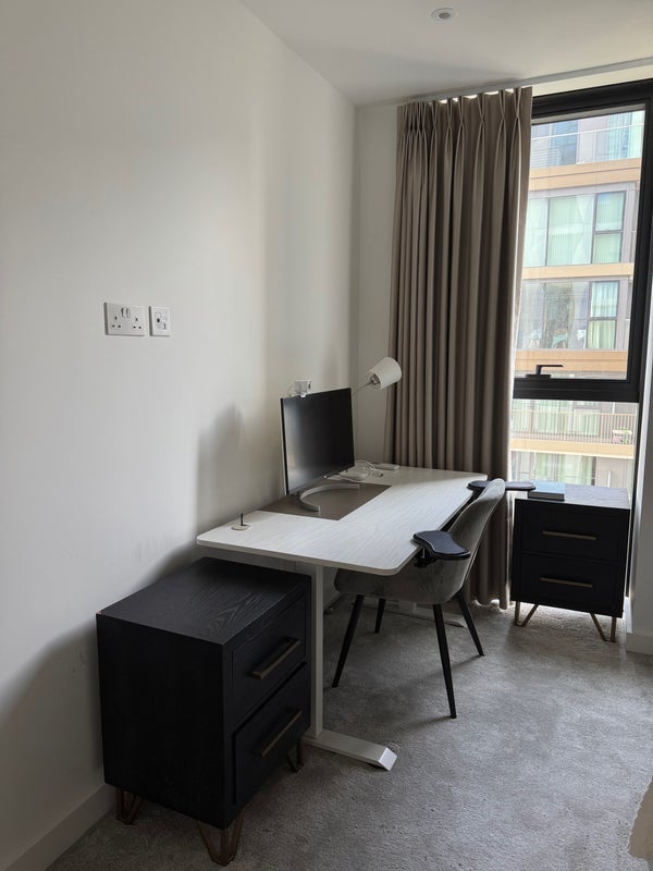 Room Waterside Promenade in Greater London