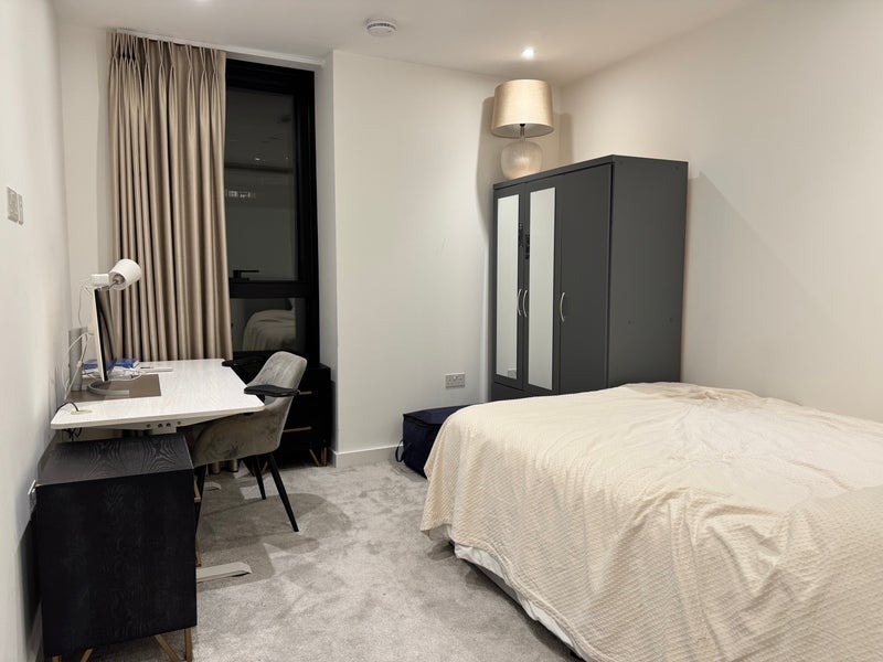 Room Waterside Promenade in Greater London
