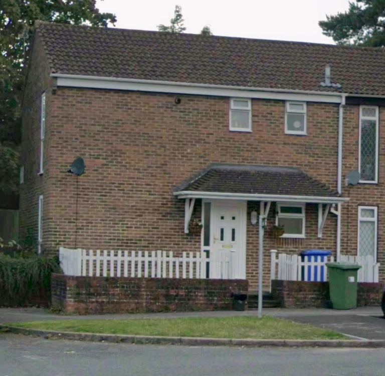 House Nuthurst in Bracknell