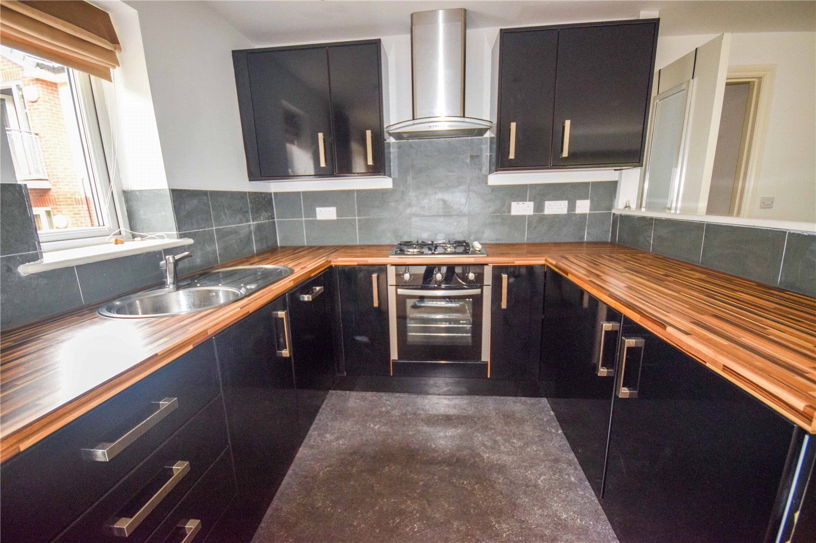 Flat Cumberland Avenue in Salford