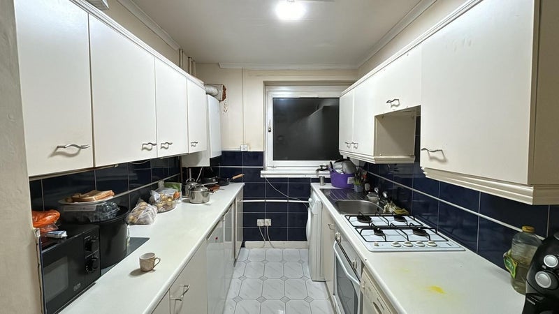 Room Armadale Path in Glasgow