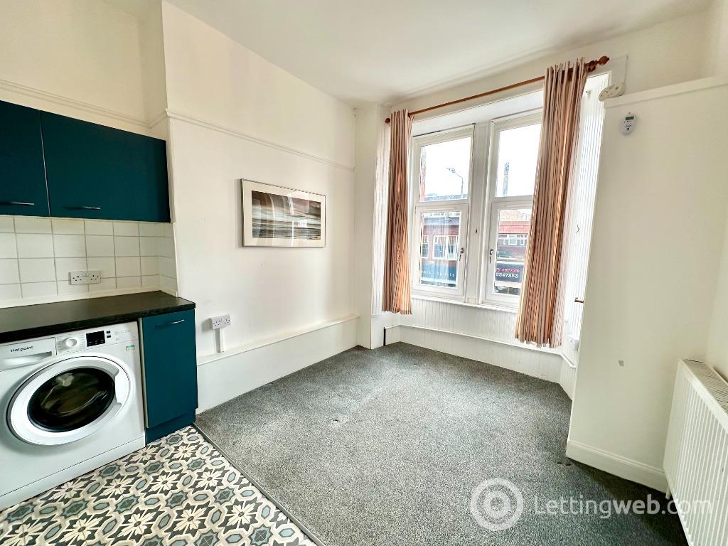 Flat Dumbarton Road in Glasgow