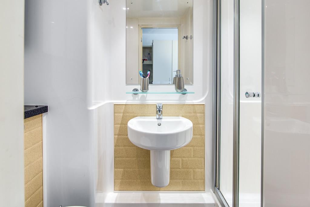 Room Fulham Palace Road in Greater London