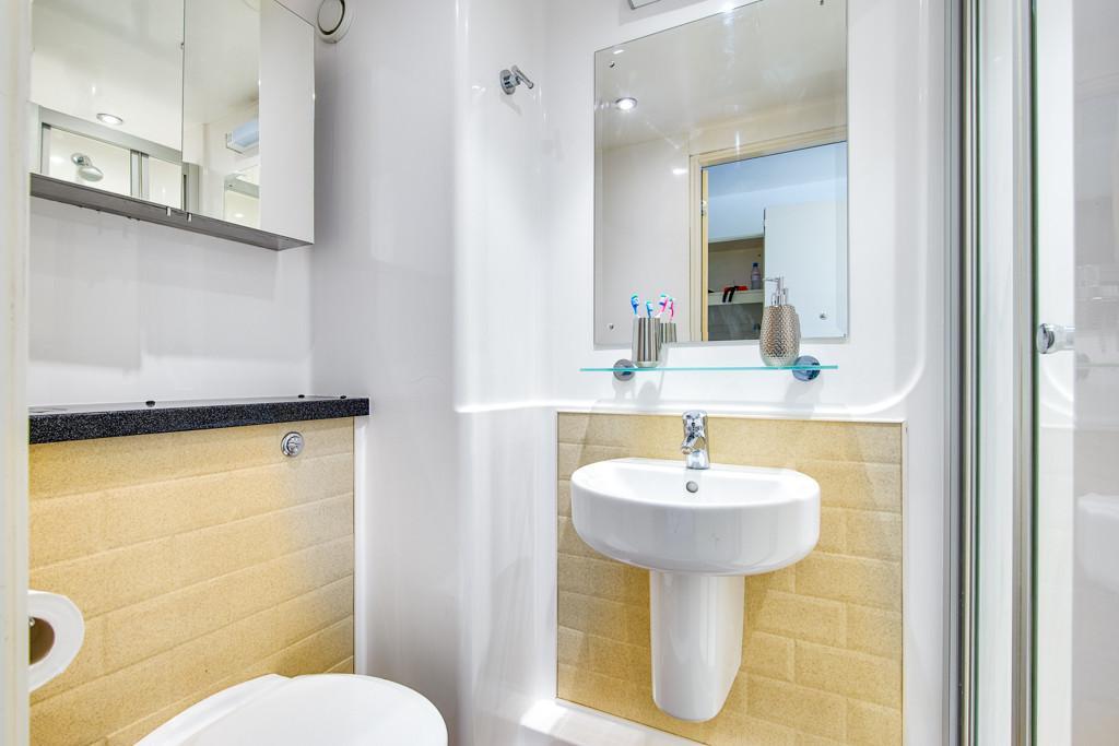Room Fulham Palace Road in Greater London