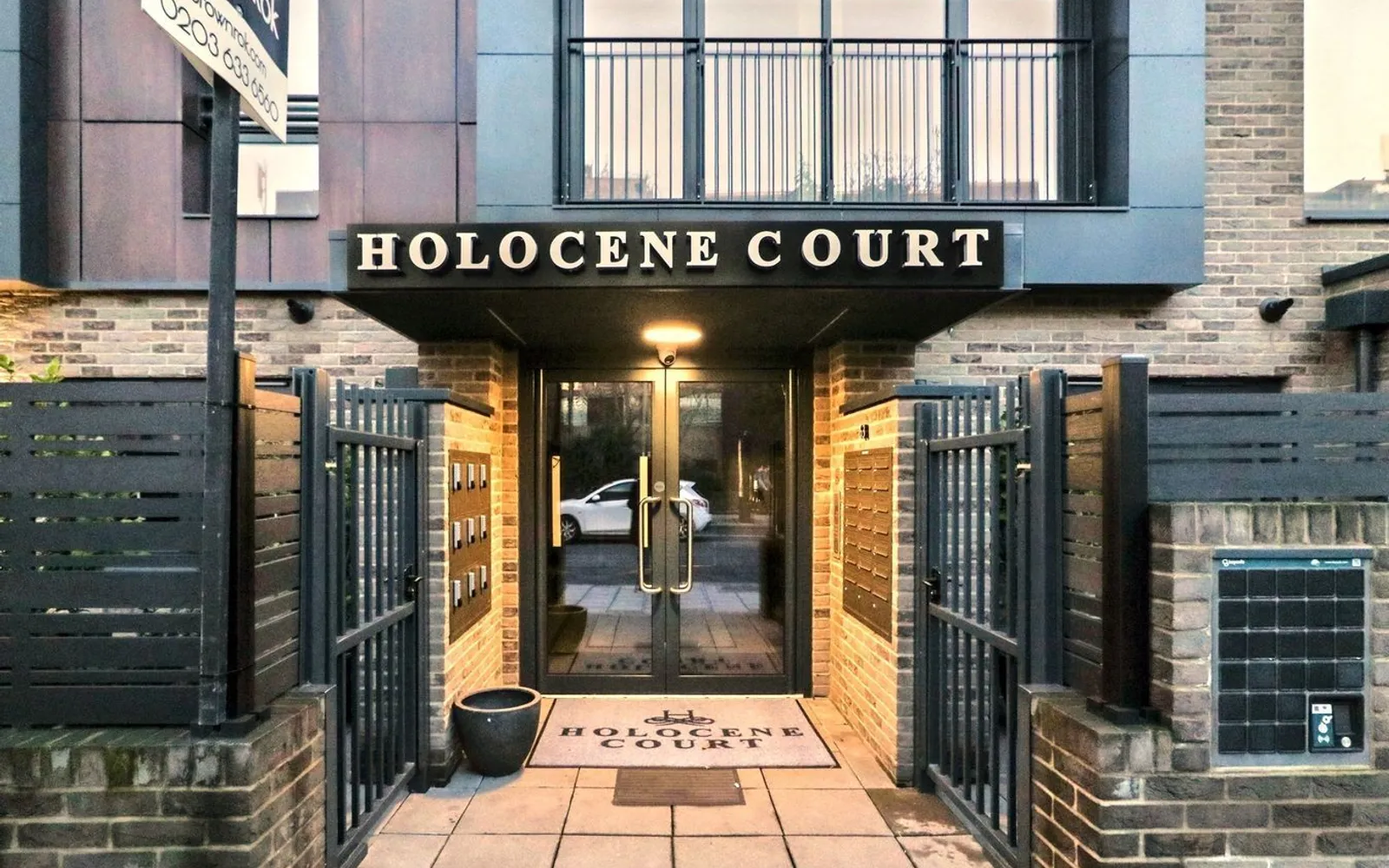 Flat Hyde Crescent in Greater London
