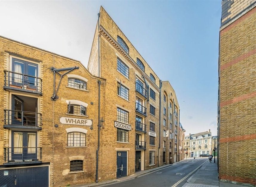 Flat Shad Thames in Greater London
