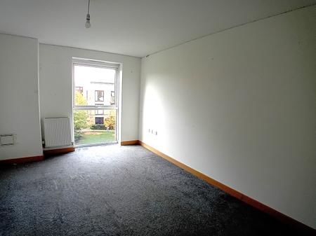 Flat Zodiac Close in Greater London