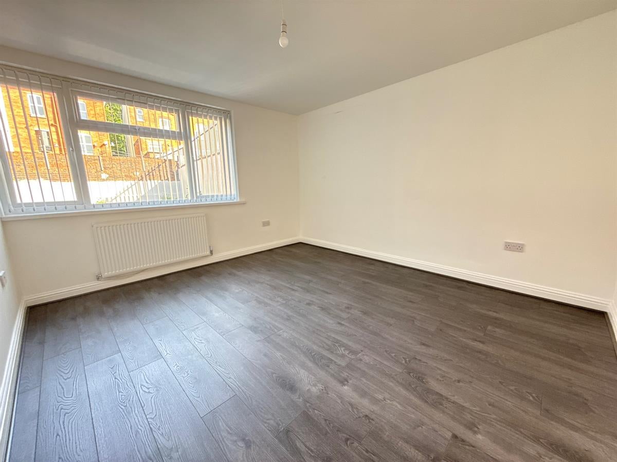 Flat North Street in Dudley