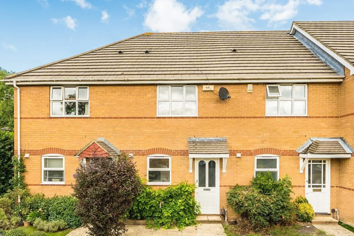 House Christabel Close in Greater London