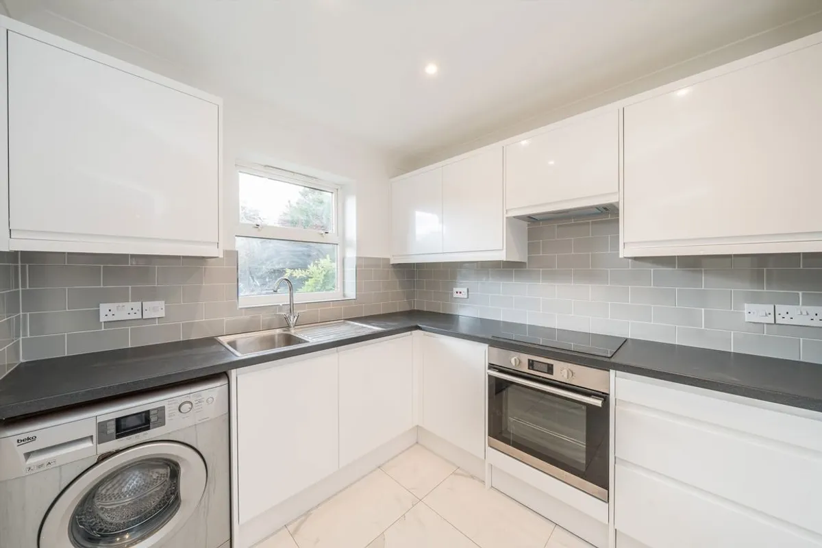 House Christabel Close in Greater London