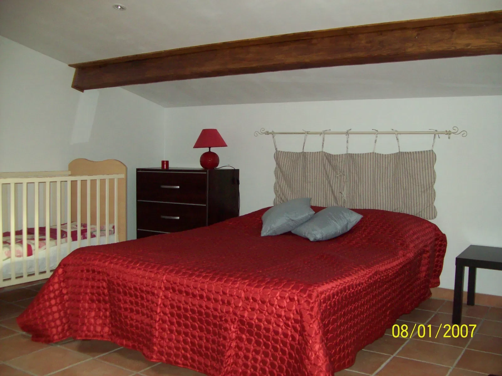 Room Chemin de la Brûlade in Salavas