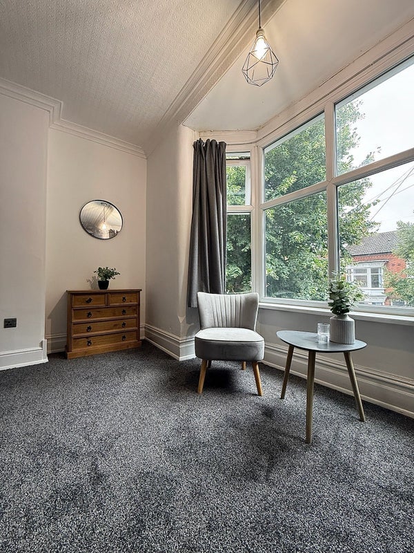 Room Winchester Avenue in Leicester