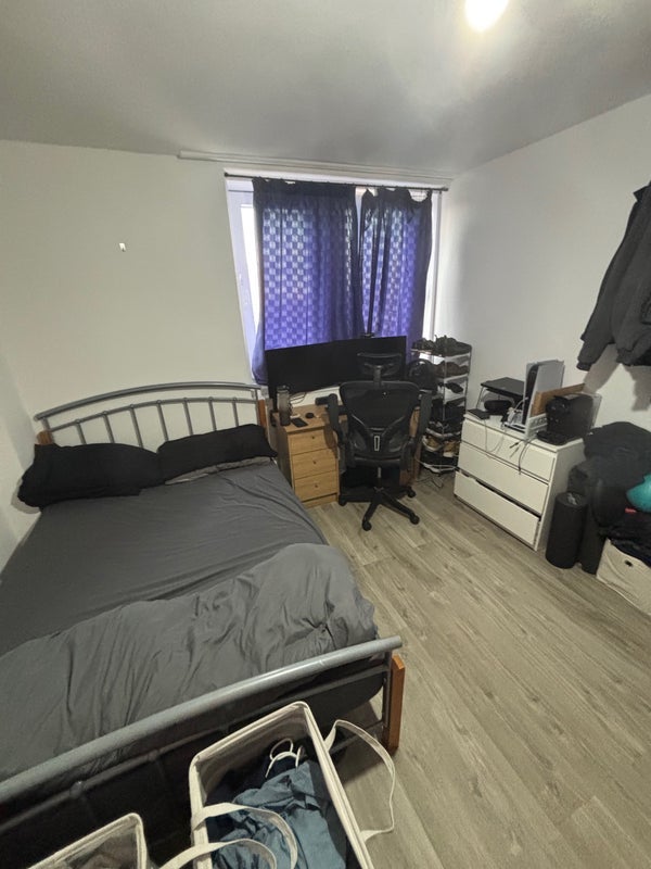 Room Hall Place in City of Westminster