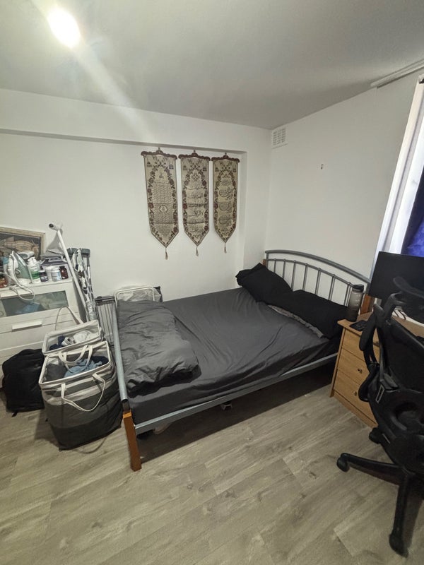 Room Hall Place in City of Westminster