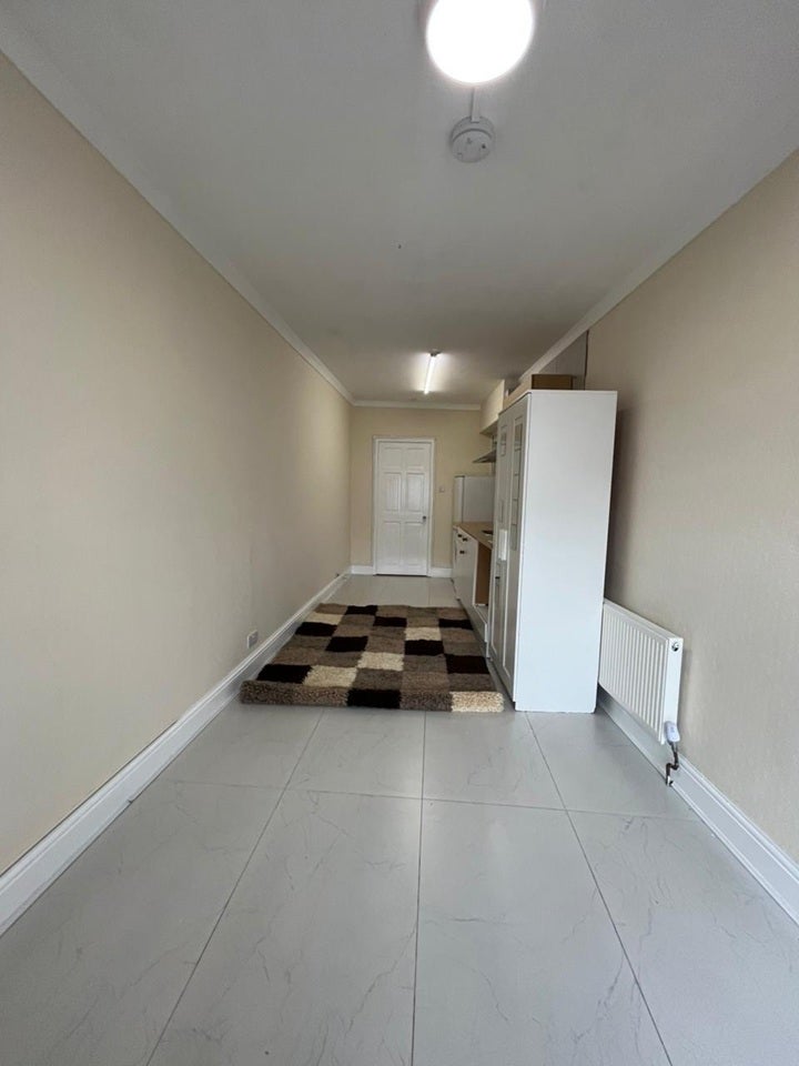Flat Ede Close in Greater London