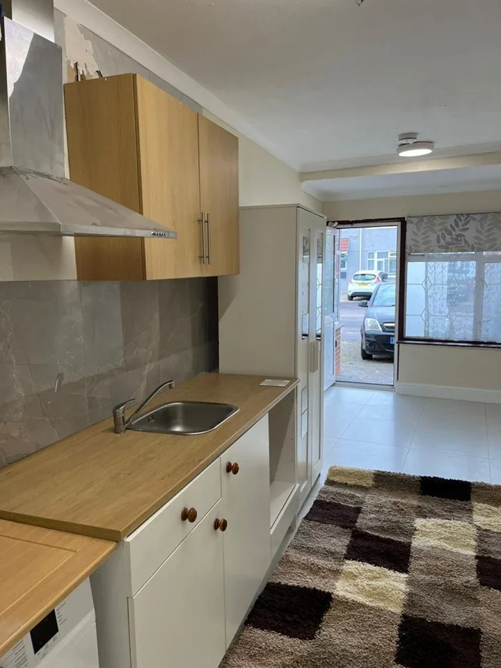 Flat Ede Close in Greater London