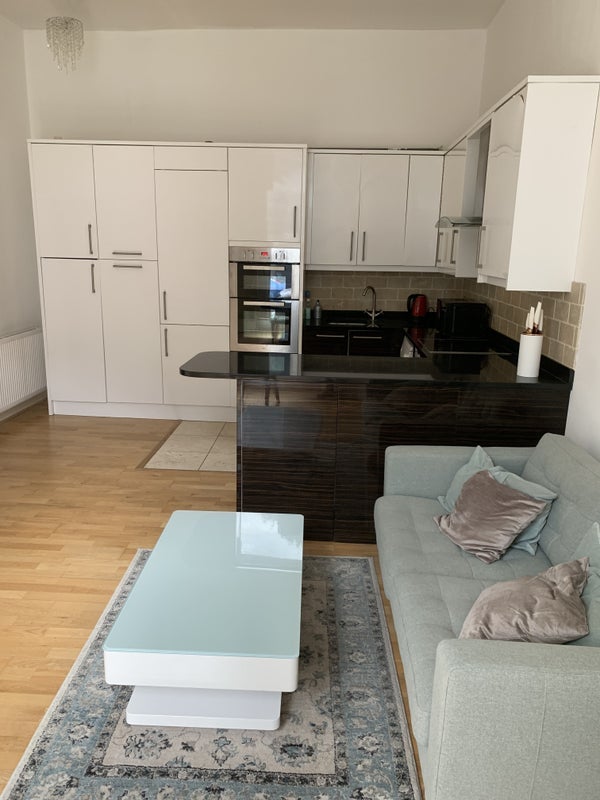 Room Holland Road in Greater London
