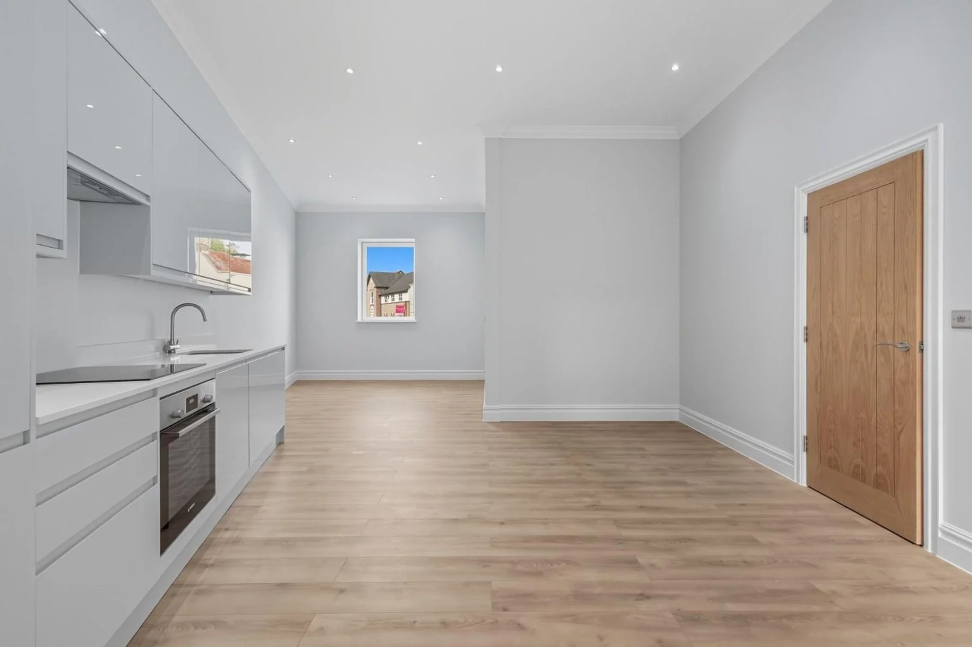 Flat Court Yard in Greater London