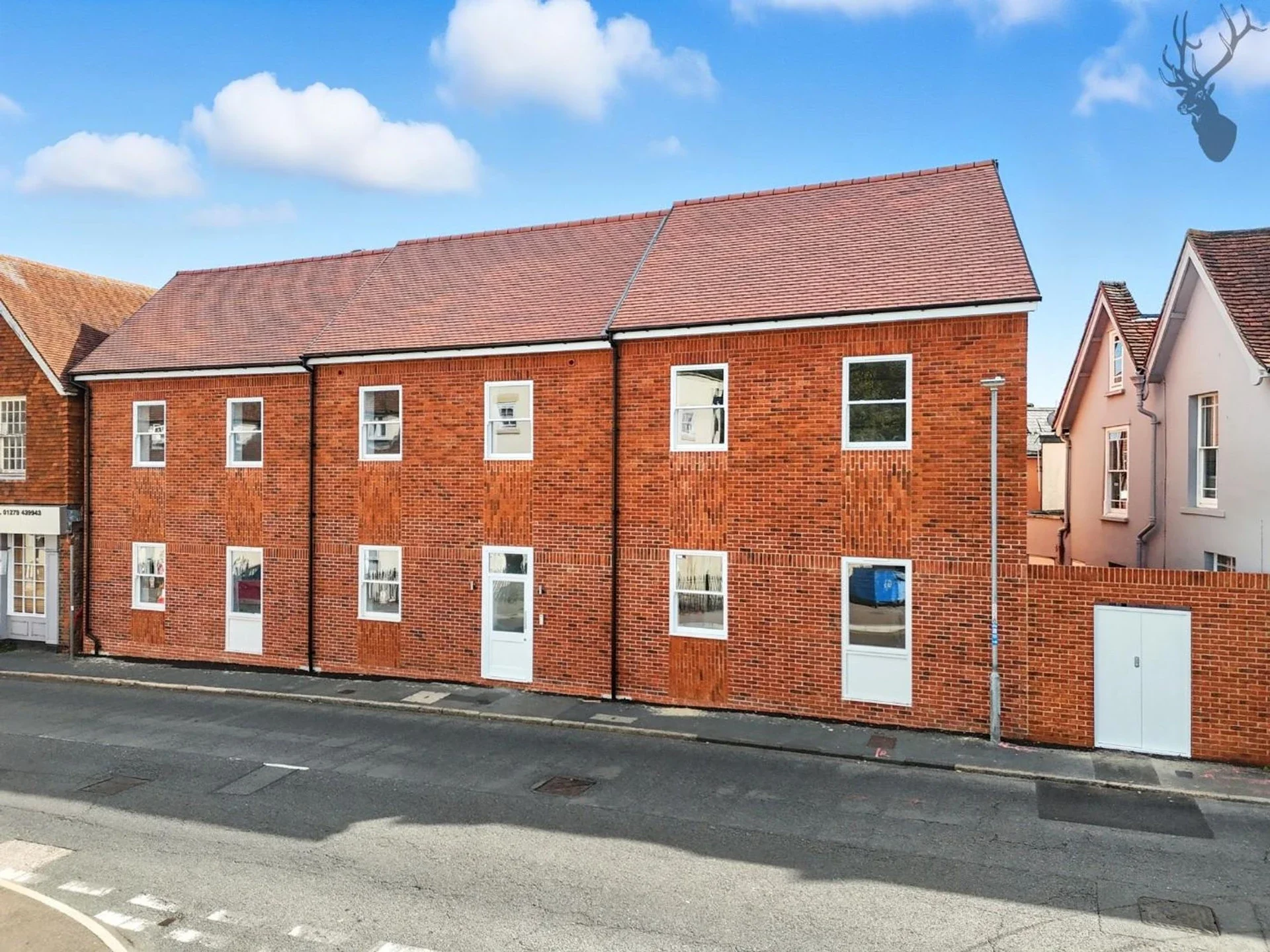 Flat Court Yard in Greater London