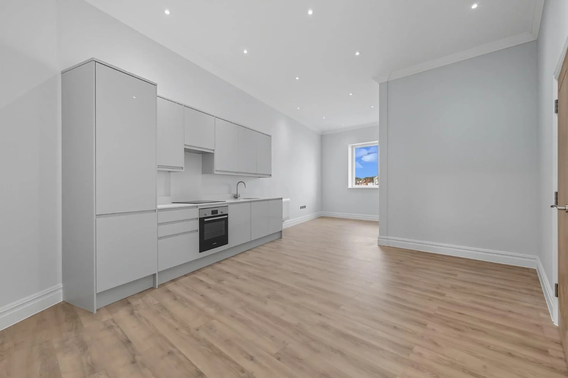 Flat Court Yard in Greater London