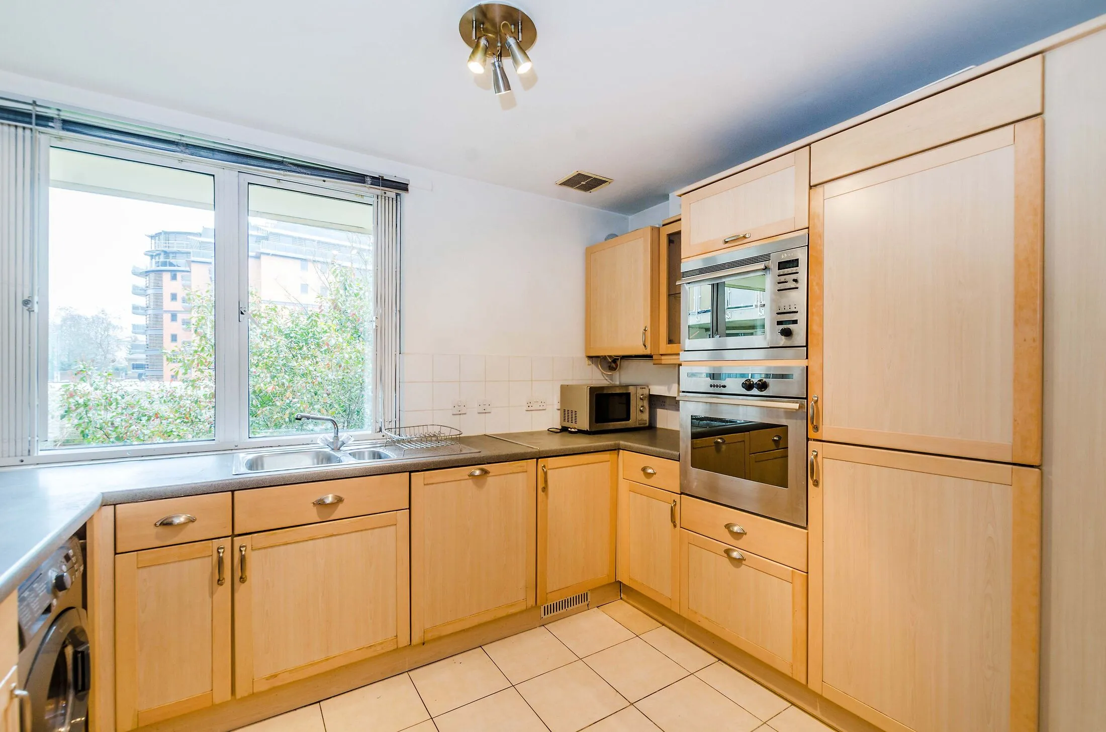 Flat North Bank in City of Westminster