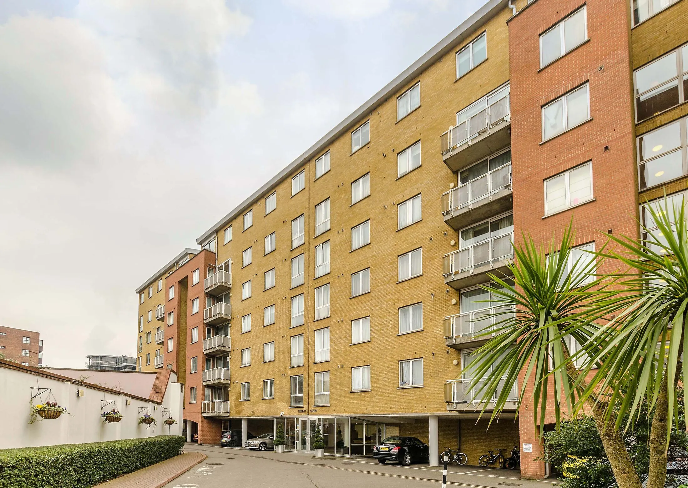 Flat North Bank in City of Westminster