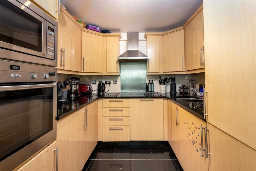 Flat Uxbridge Road in Greater London