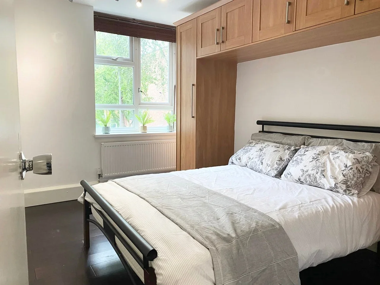 Room Wayford Street in Greater London