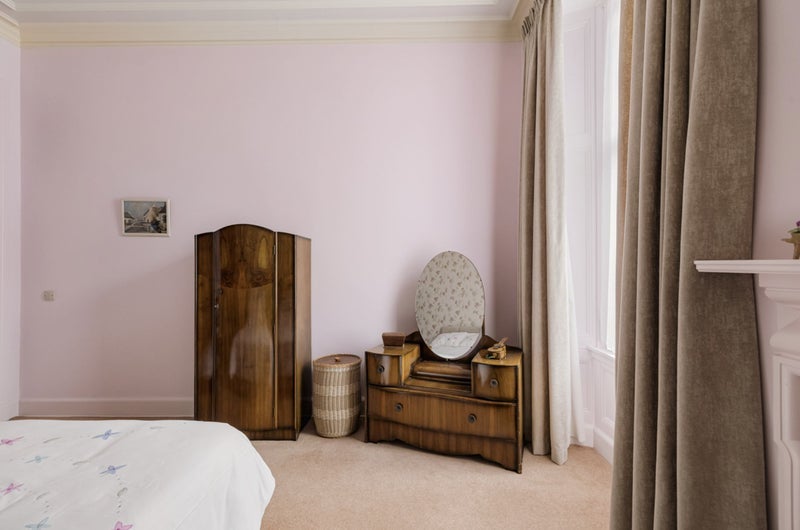 Room Falkland Street in Glasgow