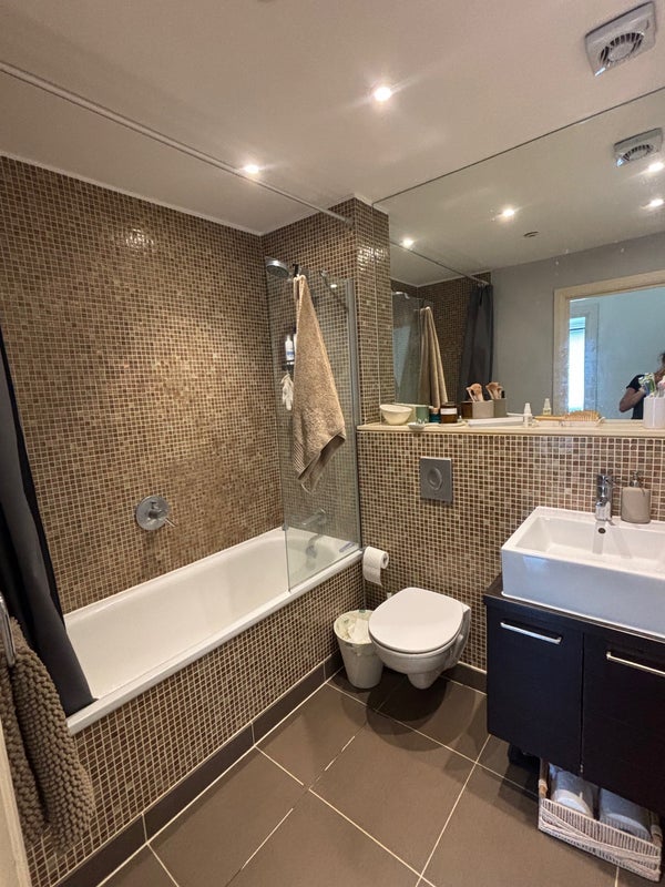 Room Weston Street in Greater London