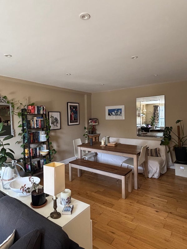 Room Weston Street in Greater London