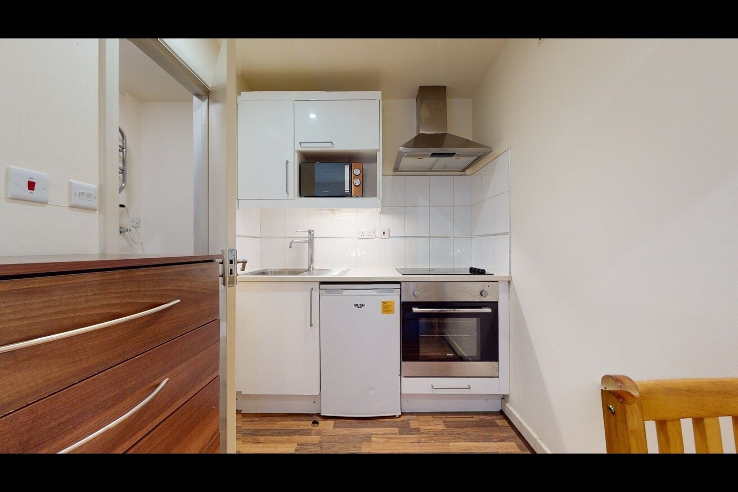 Flat Chatsworth Road in Greater London