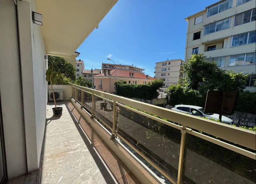 Appartement Rue Jules Michel à Saint-Laurent-du-Var