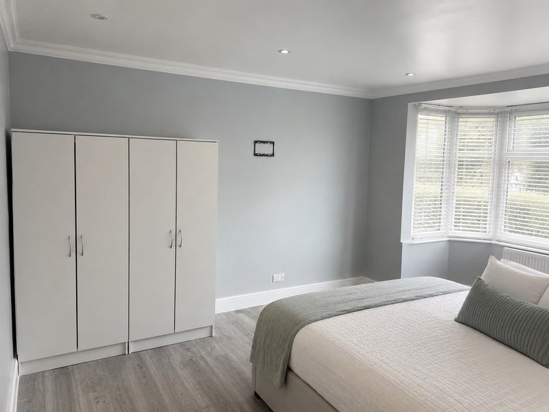 Room Great Cambridge Road in Greater London