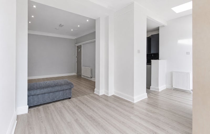 Room Great Cambridge Road in Greater London