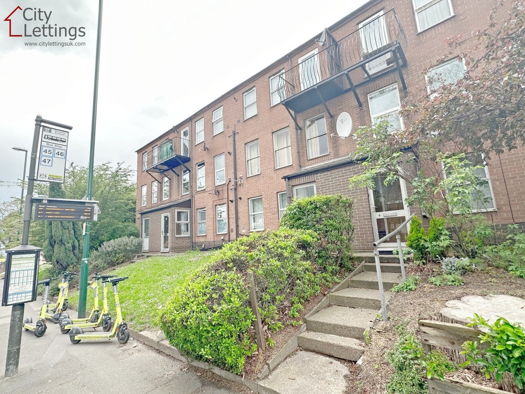 Flat Plowright Street in Nottingham