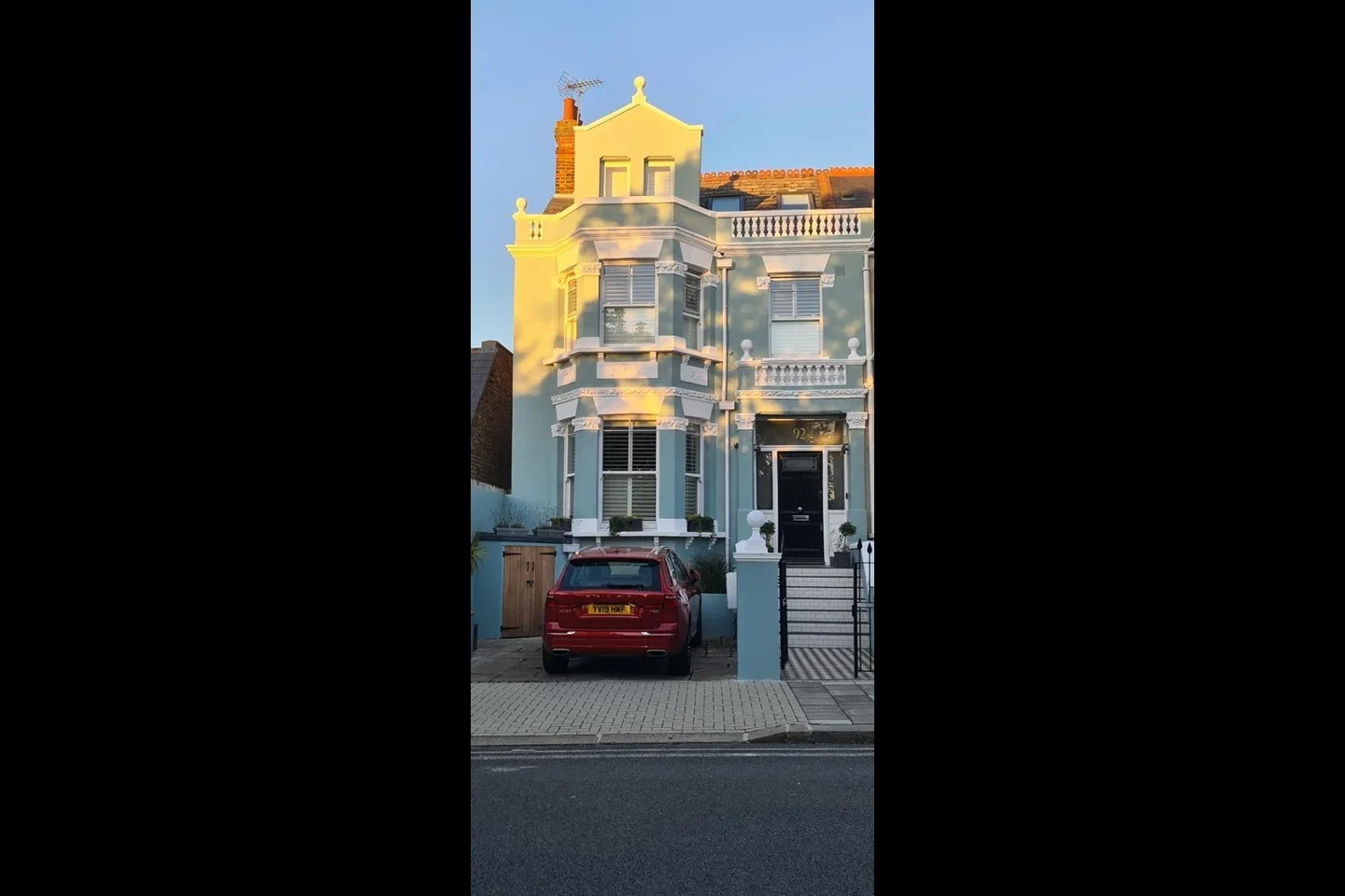 House St. Ann's Hill in Greater London