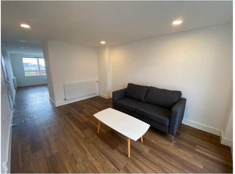 Room Market Road in Greater London
