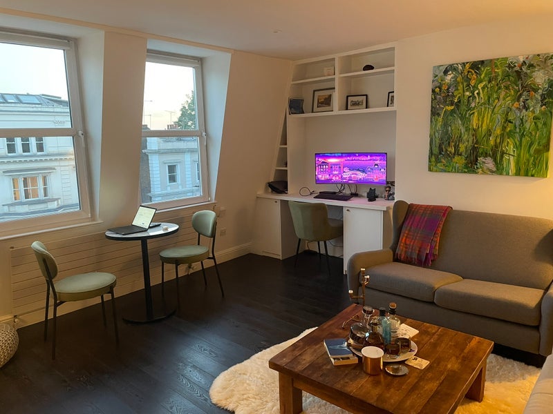 Room Holland Road in Greater London