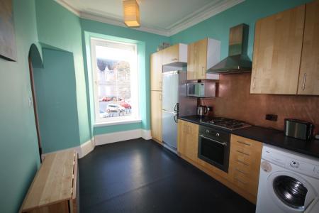 Flat Esslemont Avenue in Aberdeen City