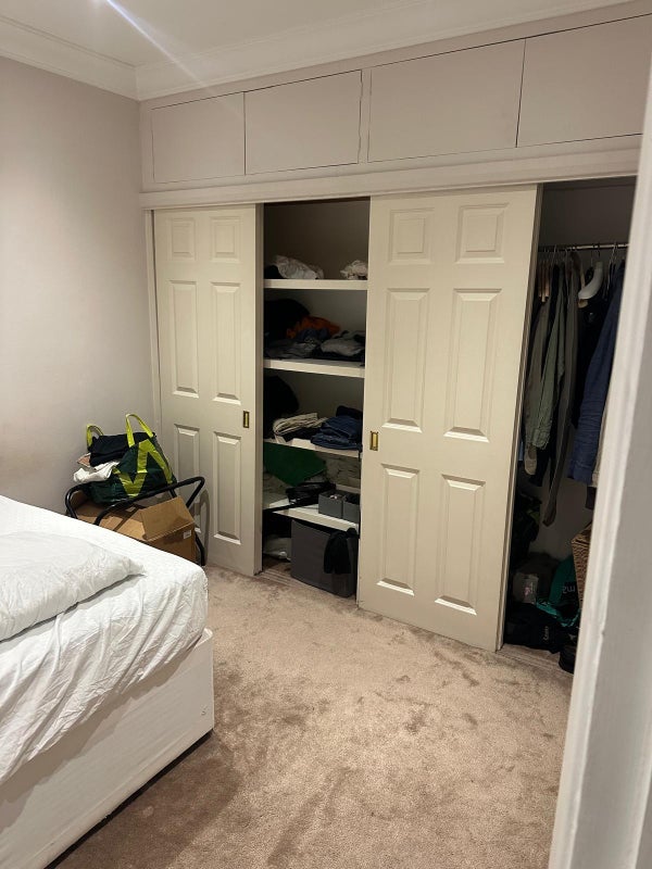 Room Warwick Square Mews in City of Westminster