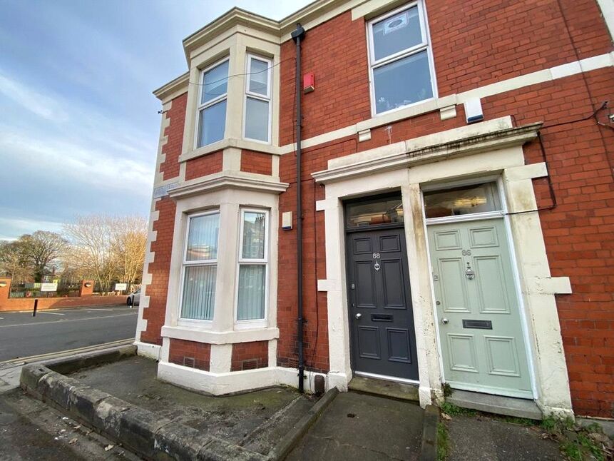 Flat Fairfield Road in Newcastle upon Tyne