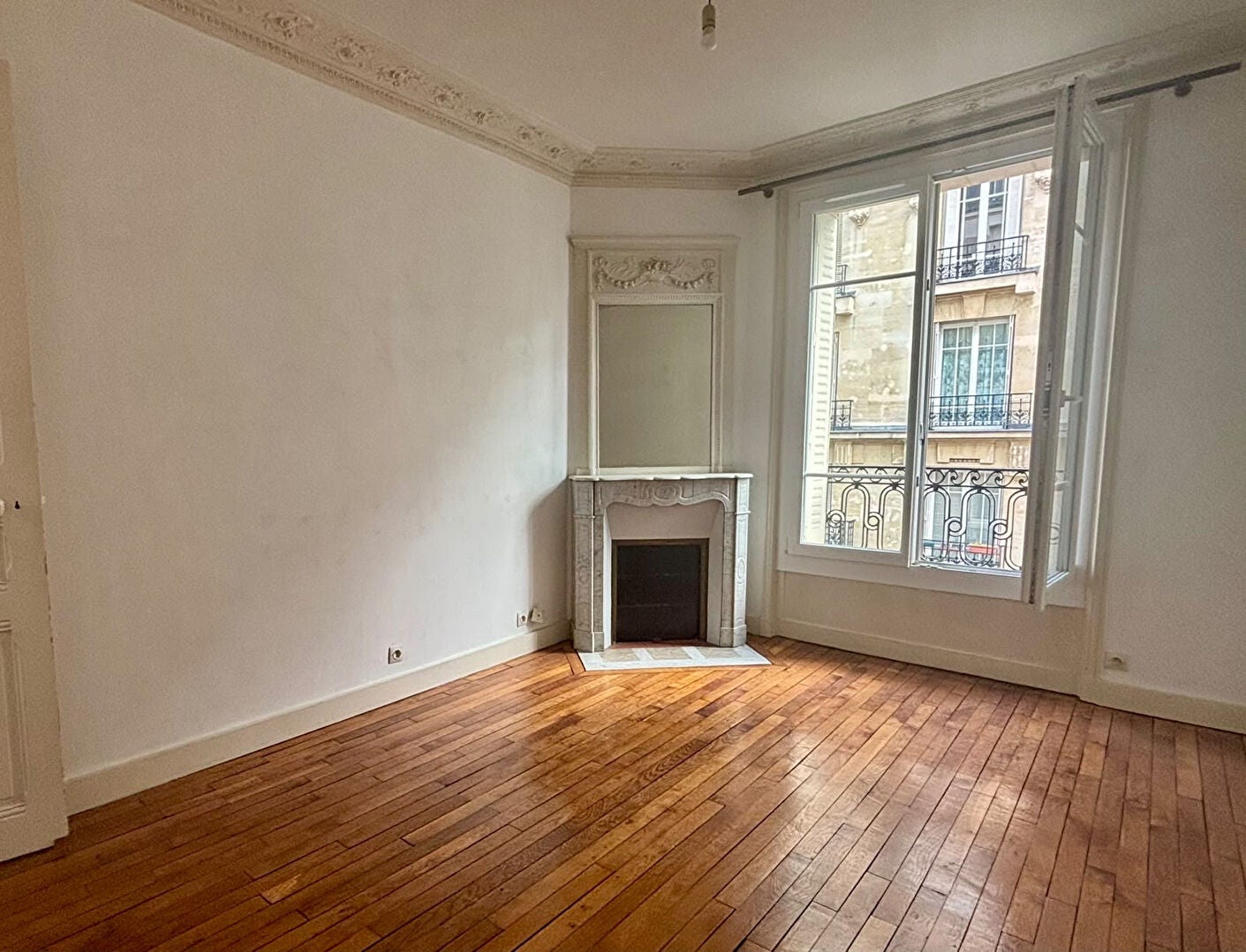 Flat Rue de la Cour des Noues in Paris