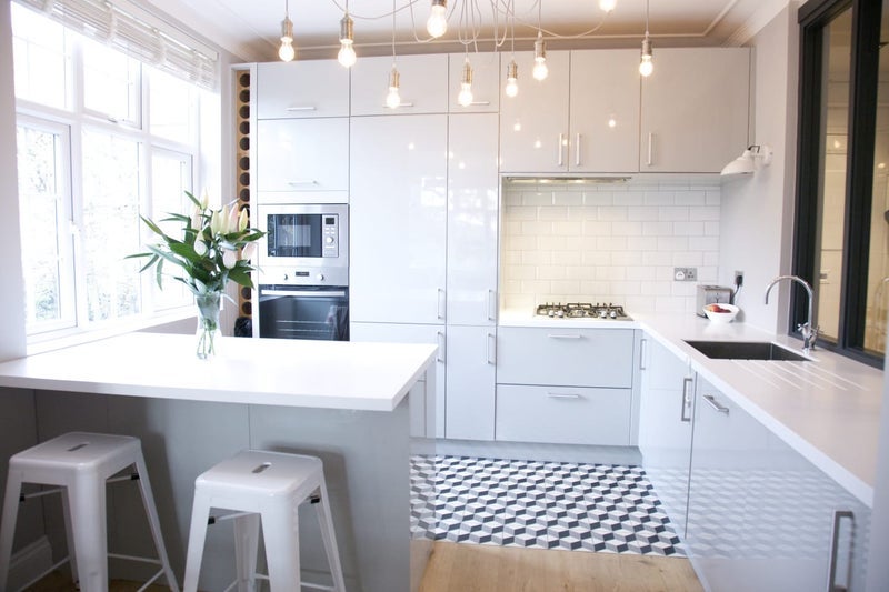 Room Kings Drive in Greater London
