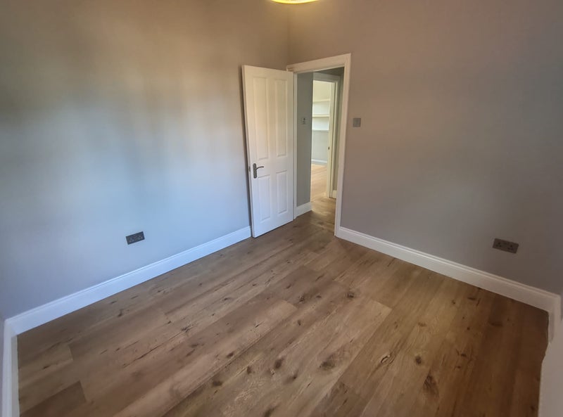 Room Kings Drive in Greater London