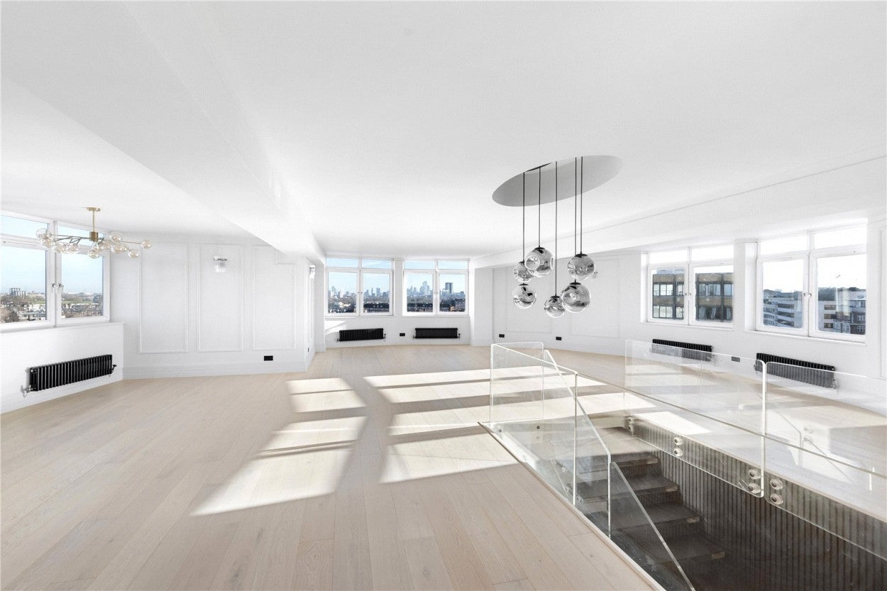 Flat Queen's Terrace in City of Westminster