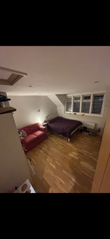 Room Wolftencroft Close in Greater London