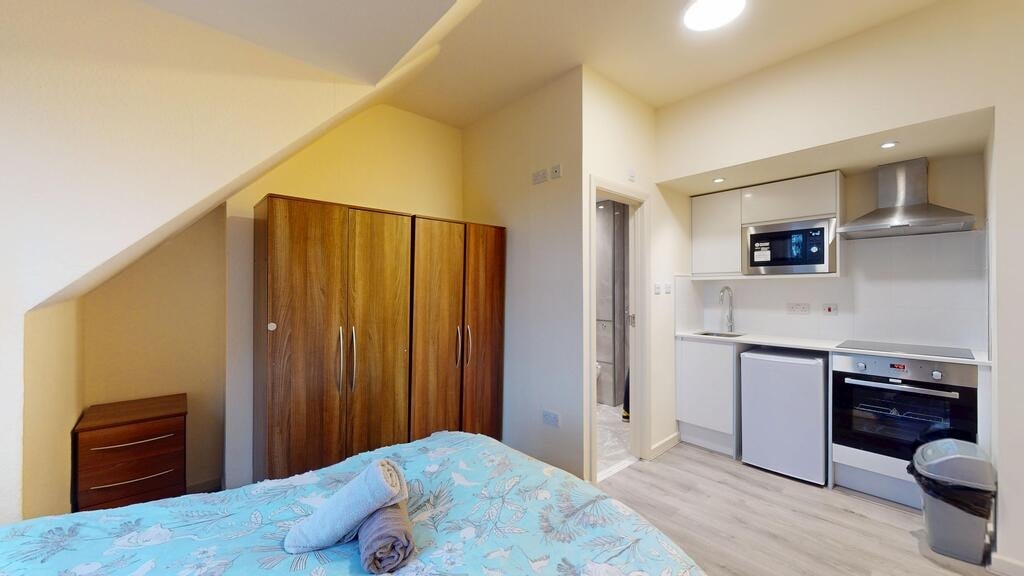Flat Chatsworth Road in Greater London